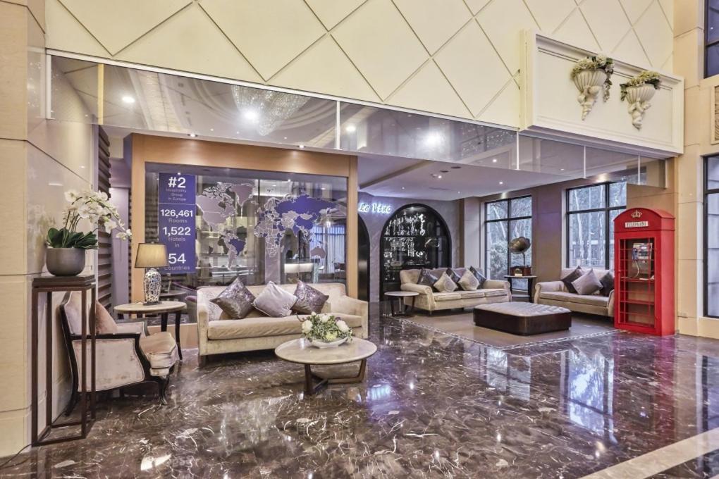 Готель Golden Tulip - Aesthetics Zhunan Екстер'єр фото