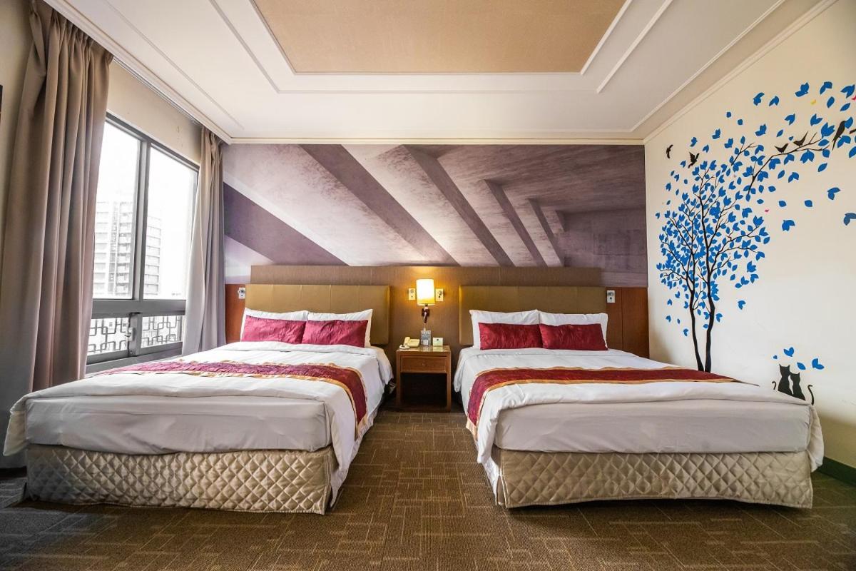 Готель Golden Tulip - Aesthetics Zhunan Екстер'єр фото