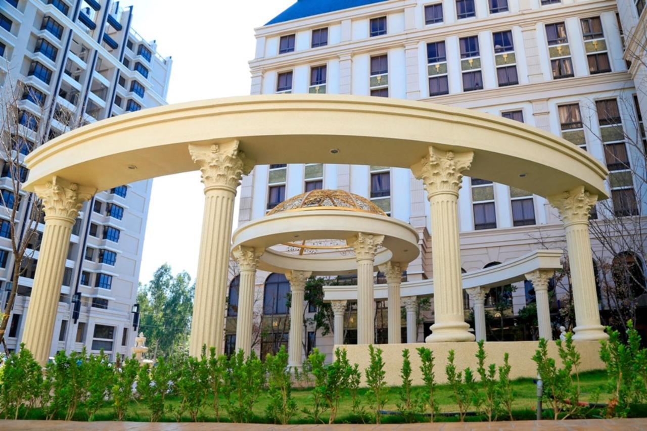 Готель Golden Tulip - Aesthetics Zhunan Екстер'єр фото
